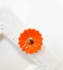 Nora Fleming Mini - Orange Daisy Mini